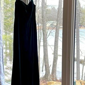 Jenny Yoo style ISSA Size 14 Emerald Velvet Dress